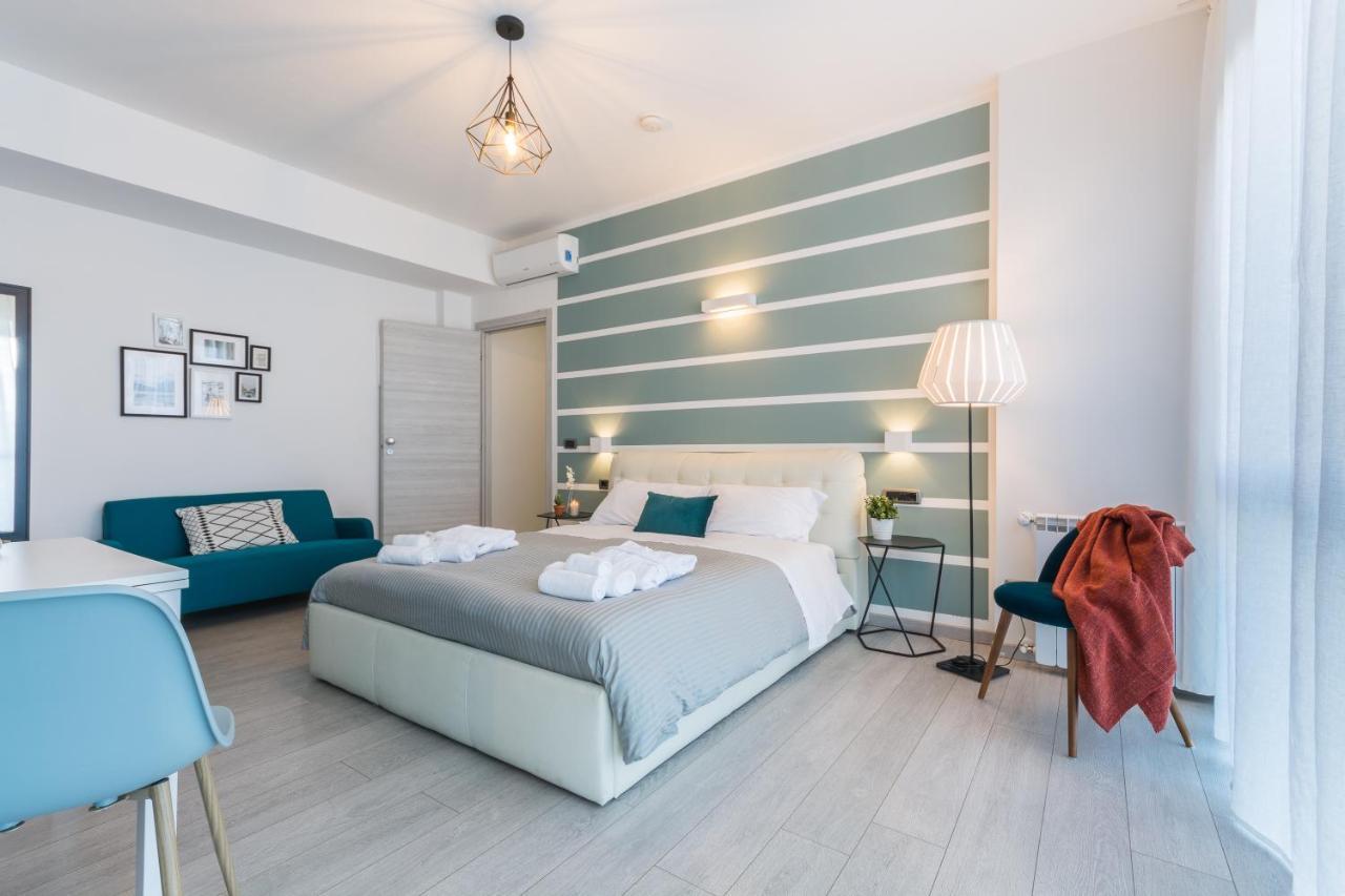 Studio with Spa Bath,1099228218:JPEG